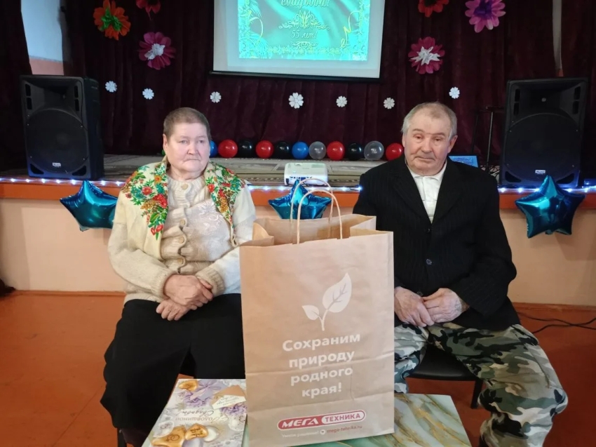 Изумрудная любовь: семья Колобовых из села Колобово отметила 55-летие совместной жизни